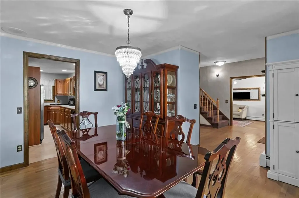 5 Chaloner Court Cranston RI 02921