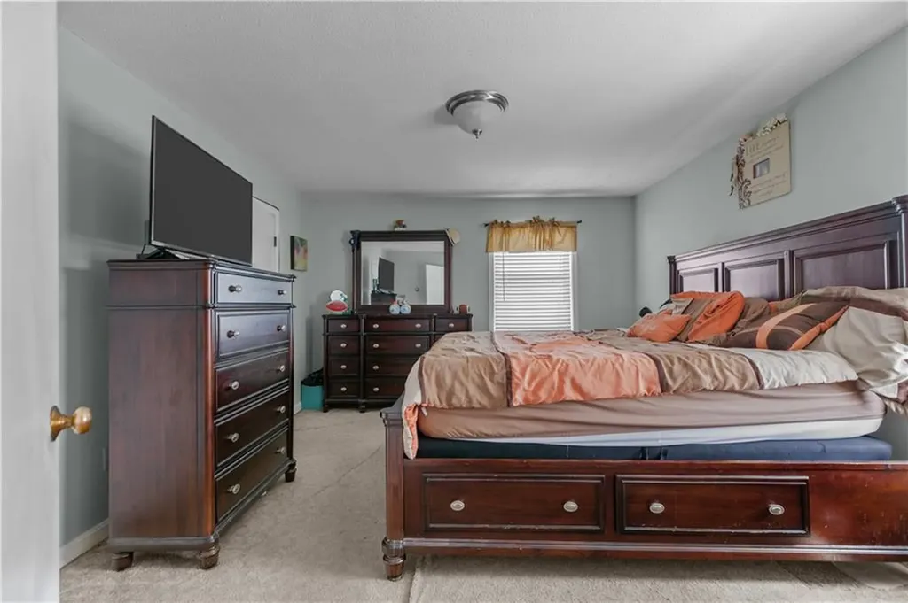 38 Clement Street Tiverton RI 02878