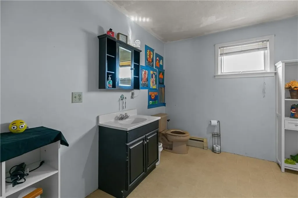 38 Clement Street Tiverton RI 02878