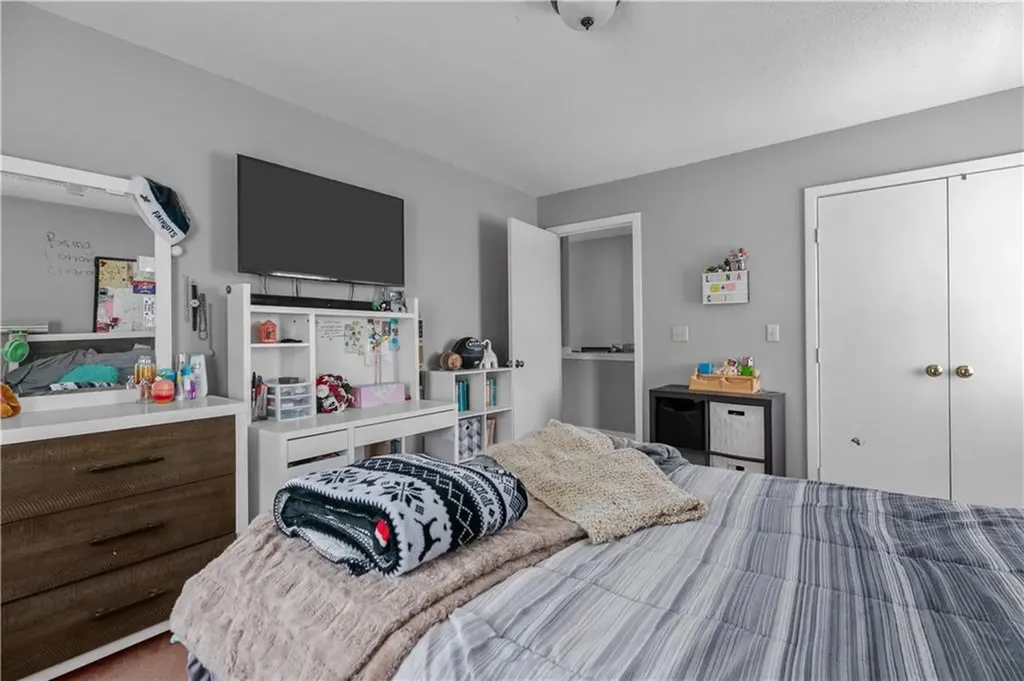 38 Clement Street Tiverton RI 02878