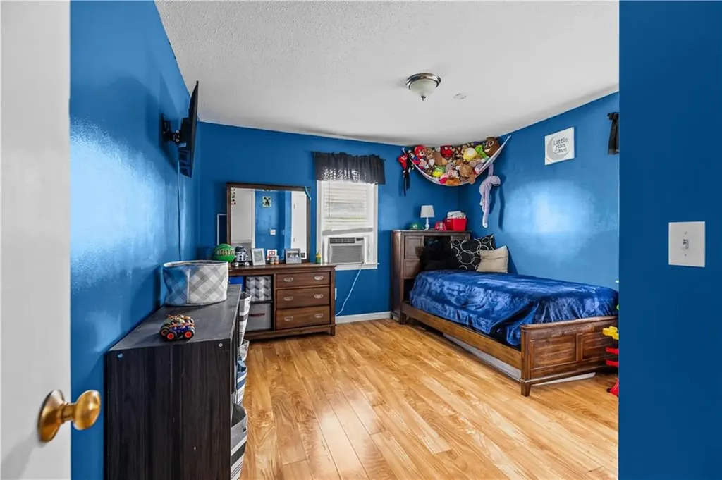 38 Clement Street Tiverton RI 02878
