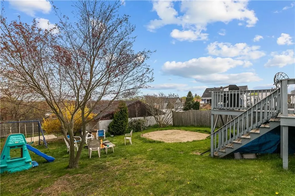 38 Clement Street Tiverton RI 02878