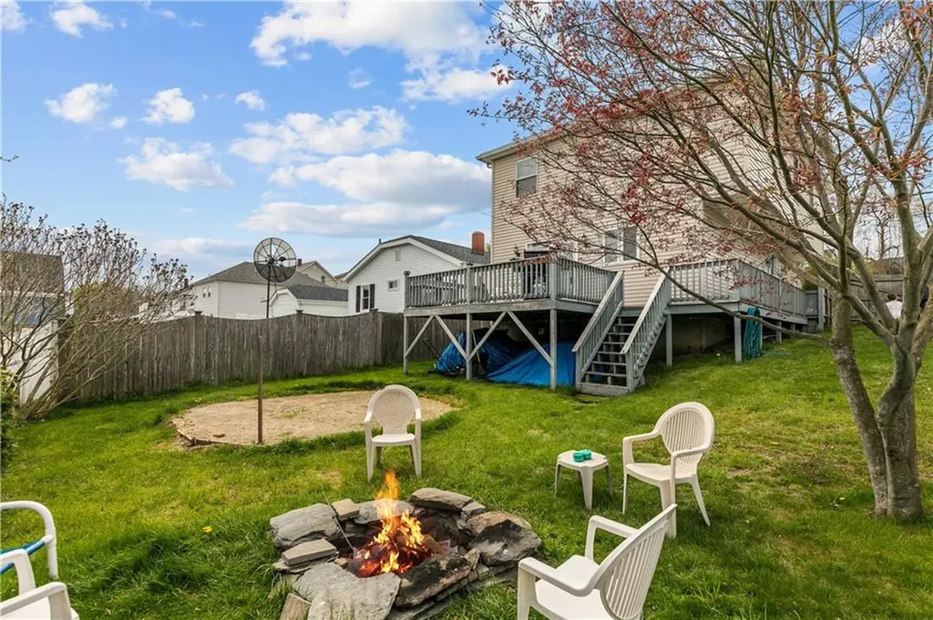 38 Clement Street Tiverton RI 02878