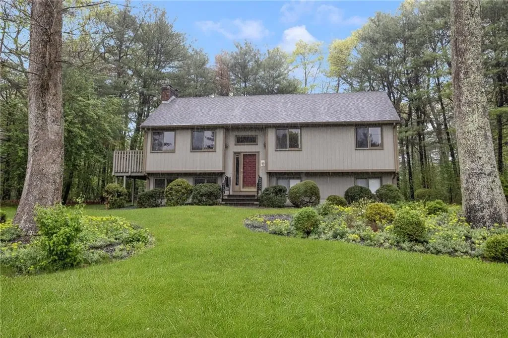 20 Longmeadow Road Norfolk MA 02056
