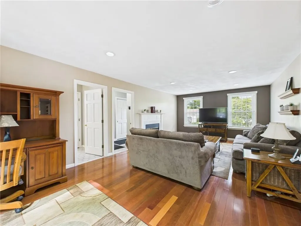 309 Blue Ridge Road Warwick RI 02886