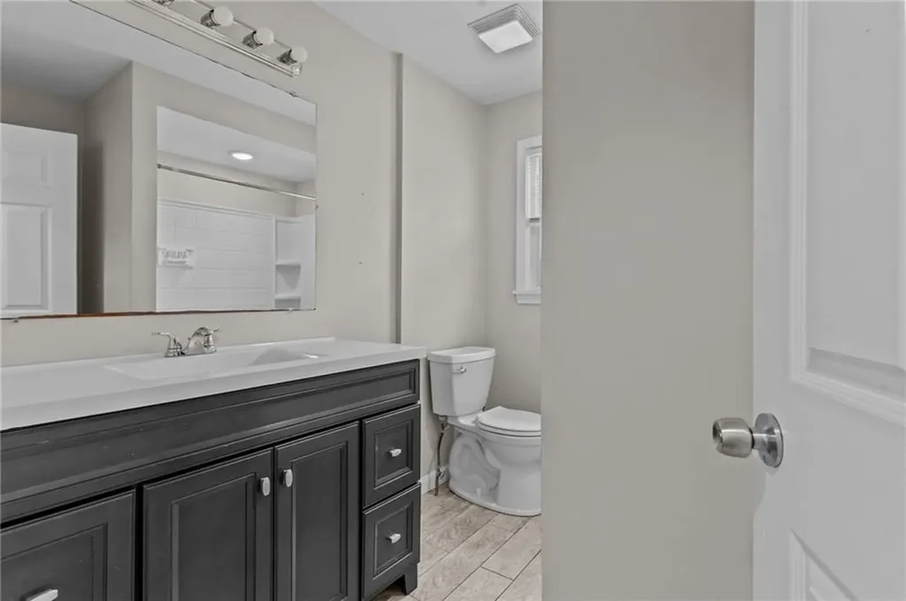 43 Huxley Avenue Providence RI 02908