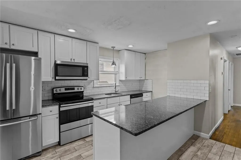 43 Huxley Avenue Providence RI 02908
