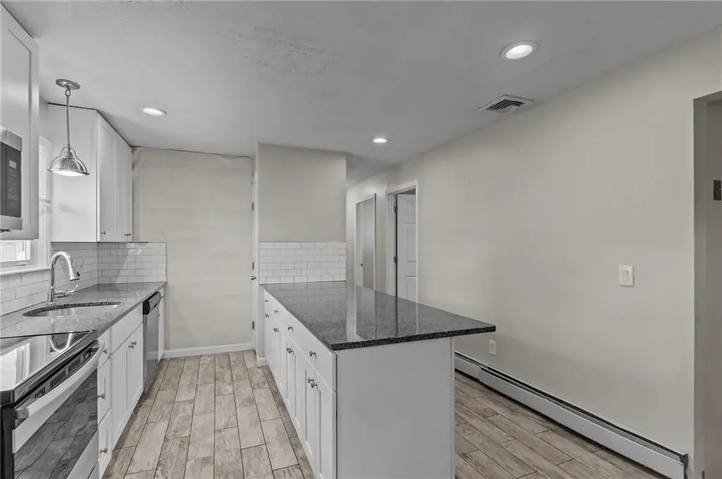 43 Huxley Avenue Providence RI 02908