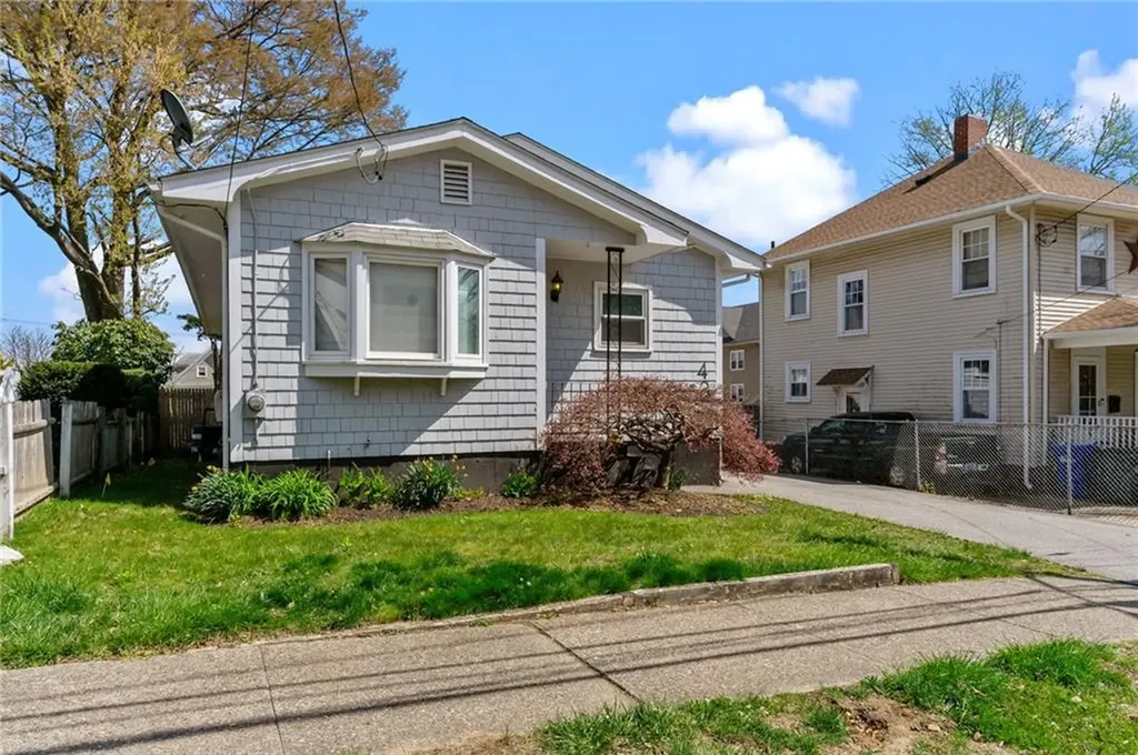 43 Huxley Avenue Providence RI 02908
