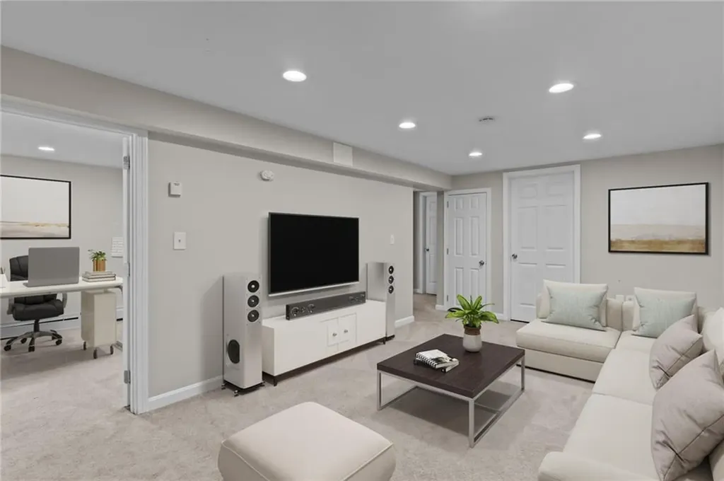 43 Huxley Avenue Providence RI 02908