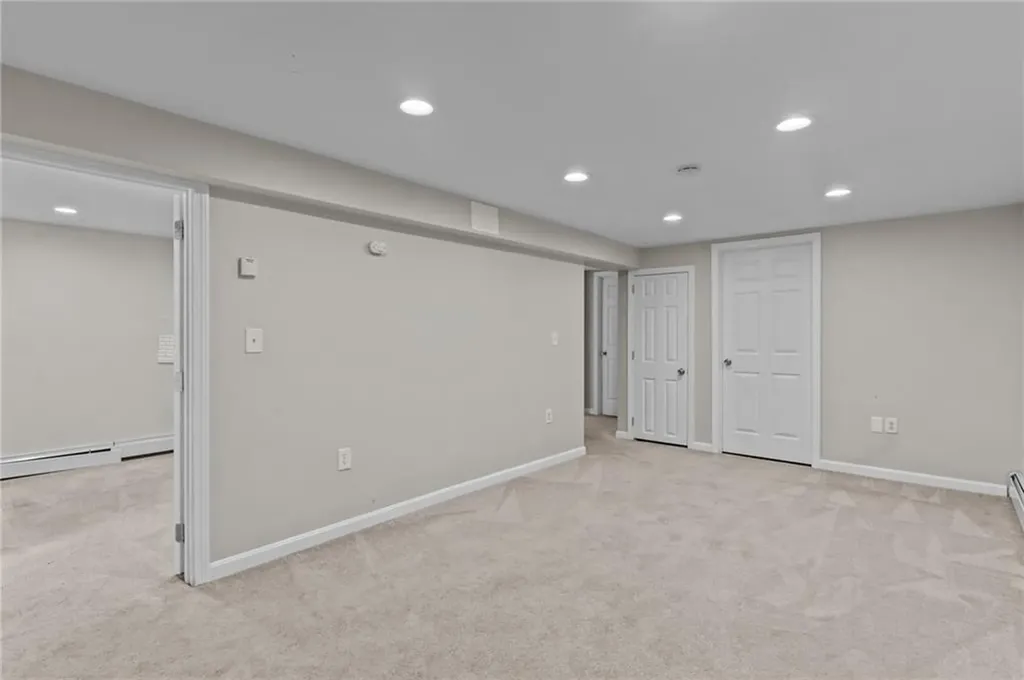 43 Huxley Avenue Providence RI 02908
