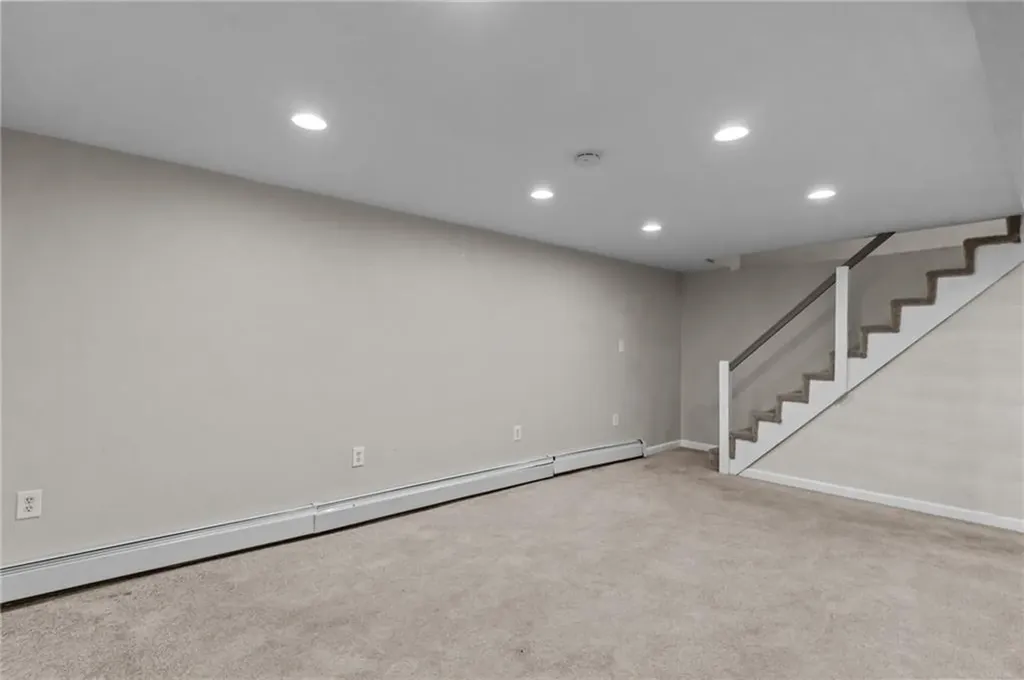 43 Huxley Avenue Providence RI 02908
