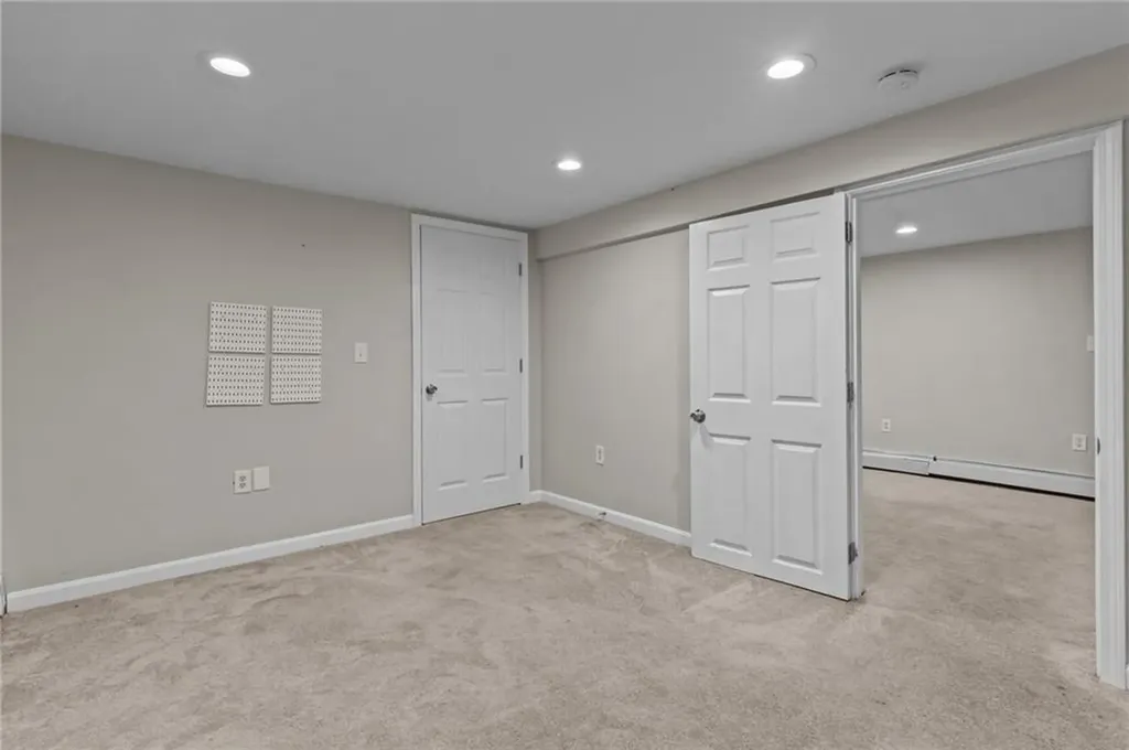 43 Huxley Avenue Providence RI 02908