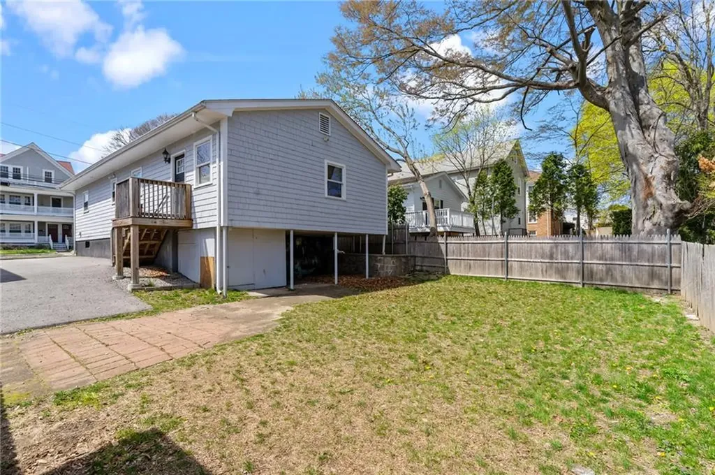 43 Huxley Avenue Providence RI 02908