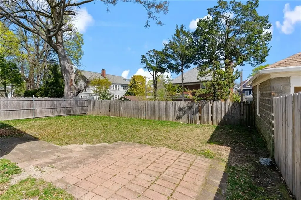43 Huxley Avenue Providence RI 02908