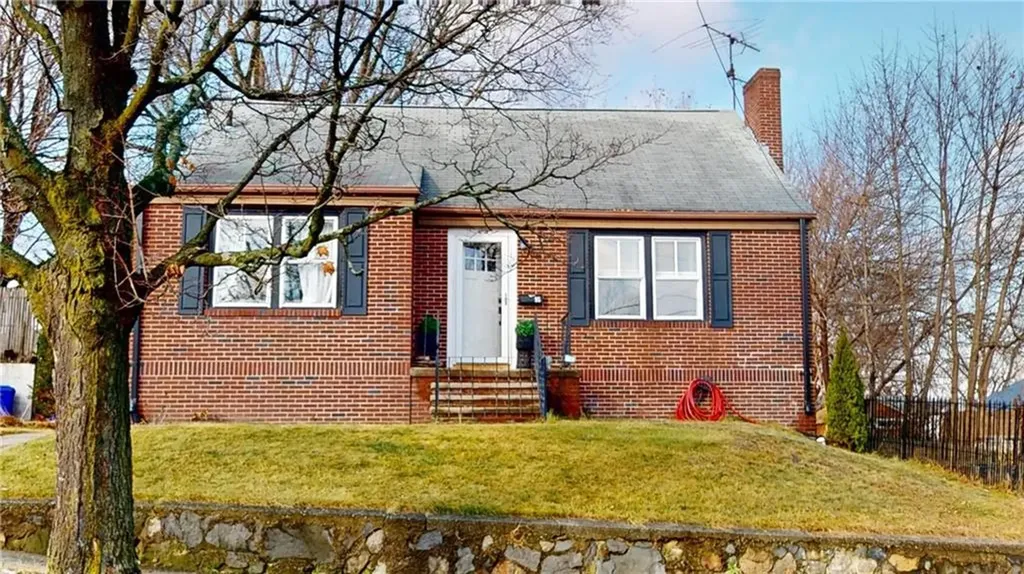 95 Varnum Avenue Pawtucket RI 02860