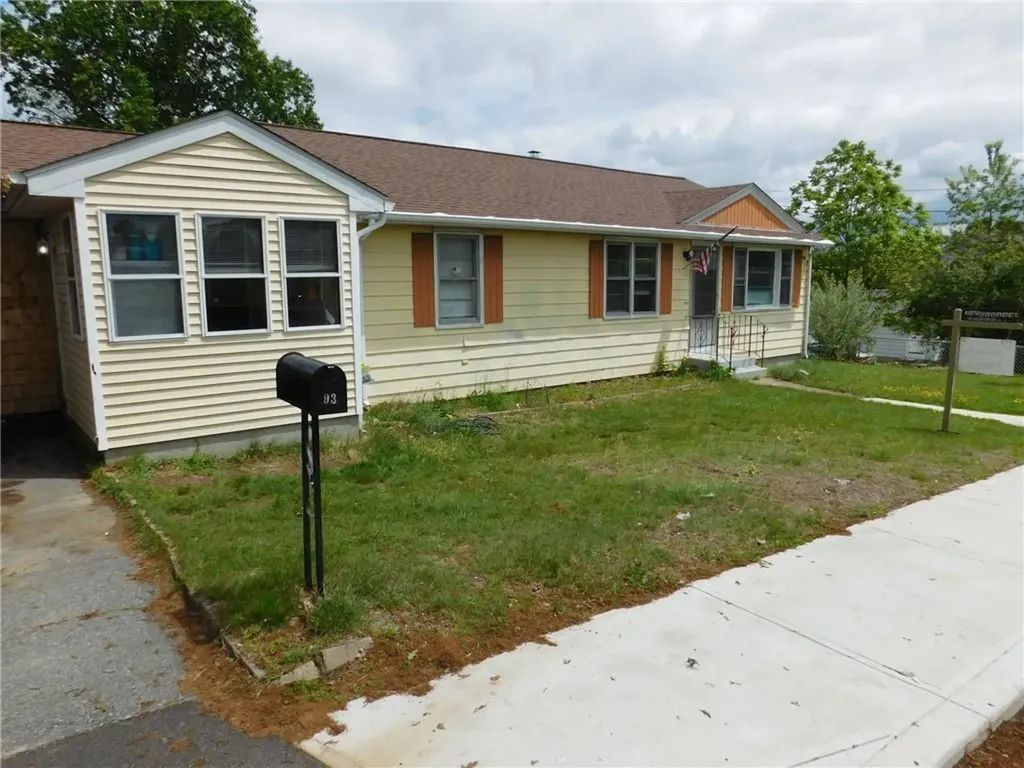 93 Gough Avenue West Warwick RI 02893