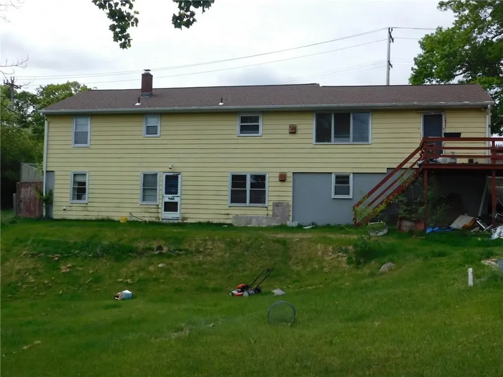 93 Gough Avenue West Warwick RI 02893