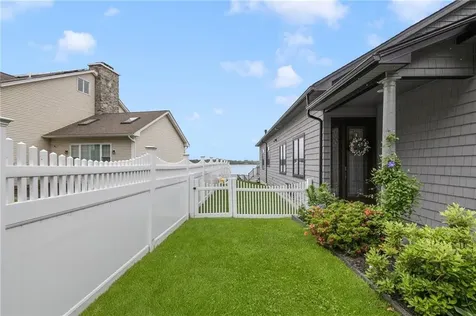 194 Killdeer Road Webster MA 01570