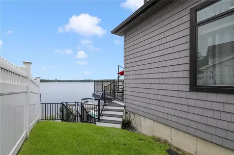 194 Killdeer Road Webster MA 01570