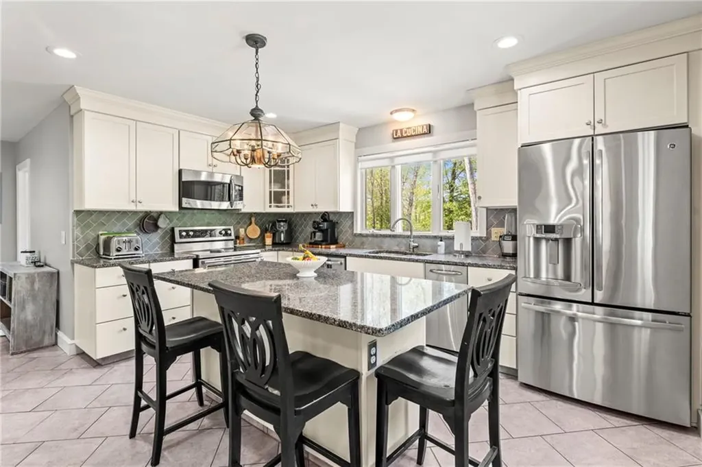 304 Post Road Westerly RI 02891