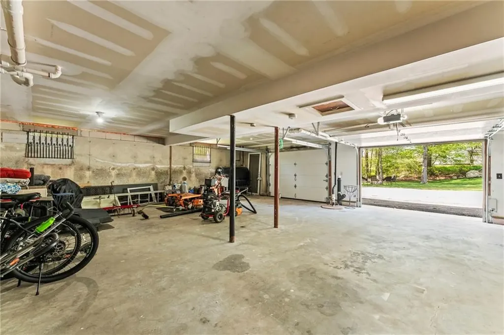 304 Post Road Westerly RI 02891