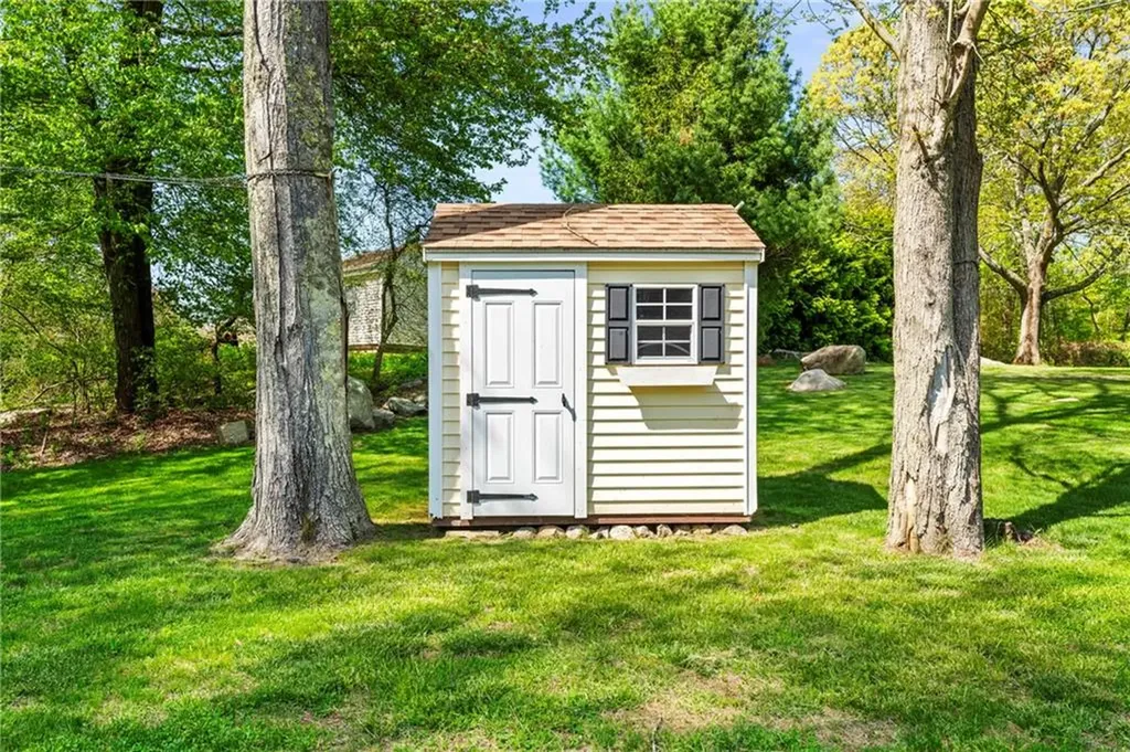 304 Post Road Westerly RI 02891