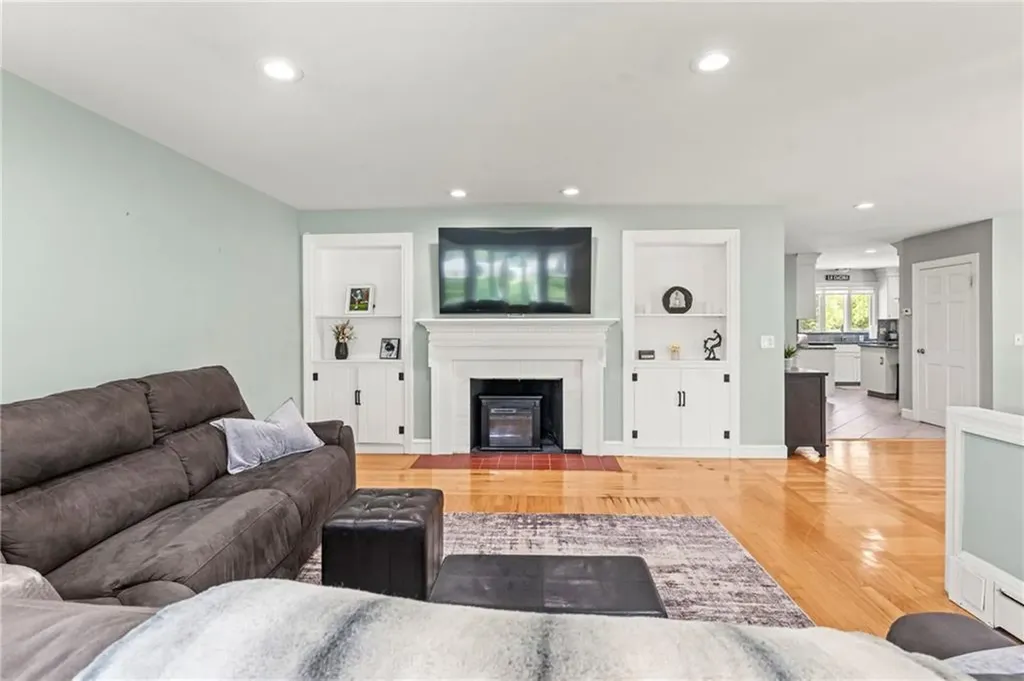 304 Post Road Westerly RI 02891