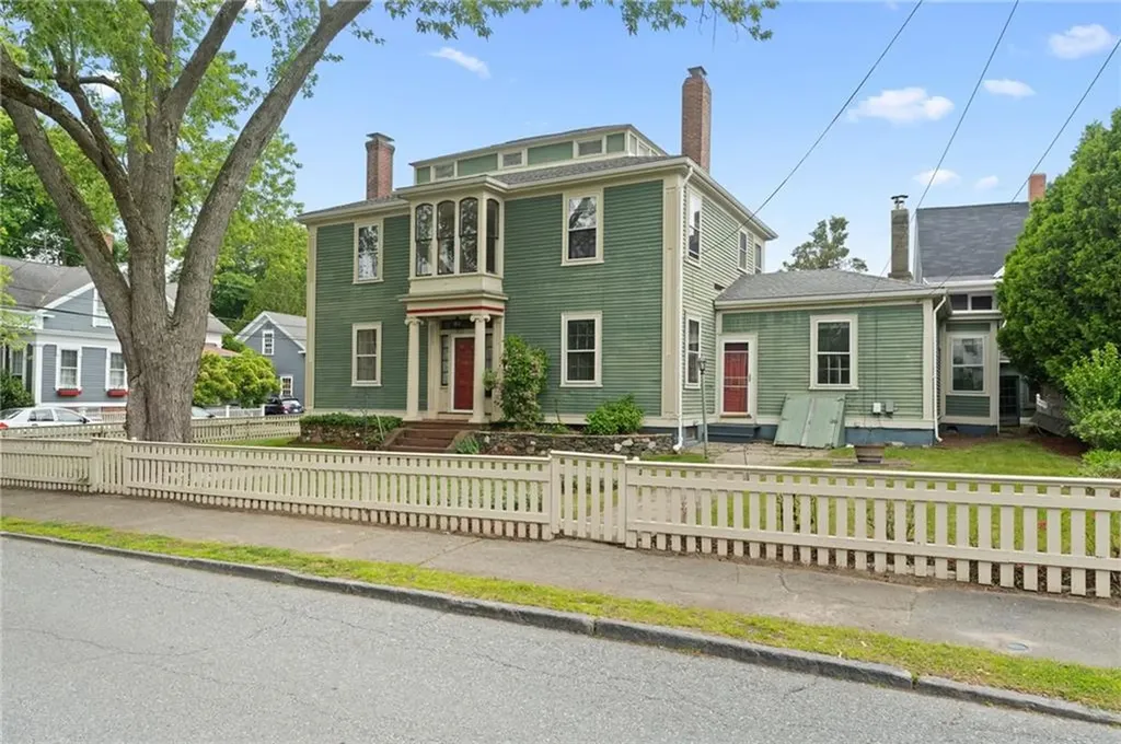 33 Liberty Street Warren RI 02885