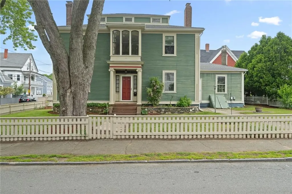 33 Liberty Street Warren RI 02885