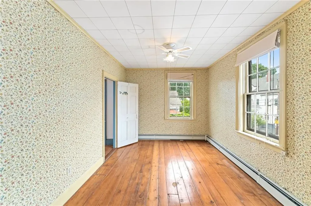 33 Liberty Street Warren RI 02885