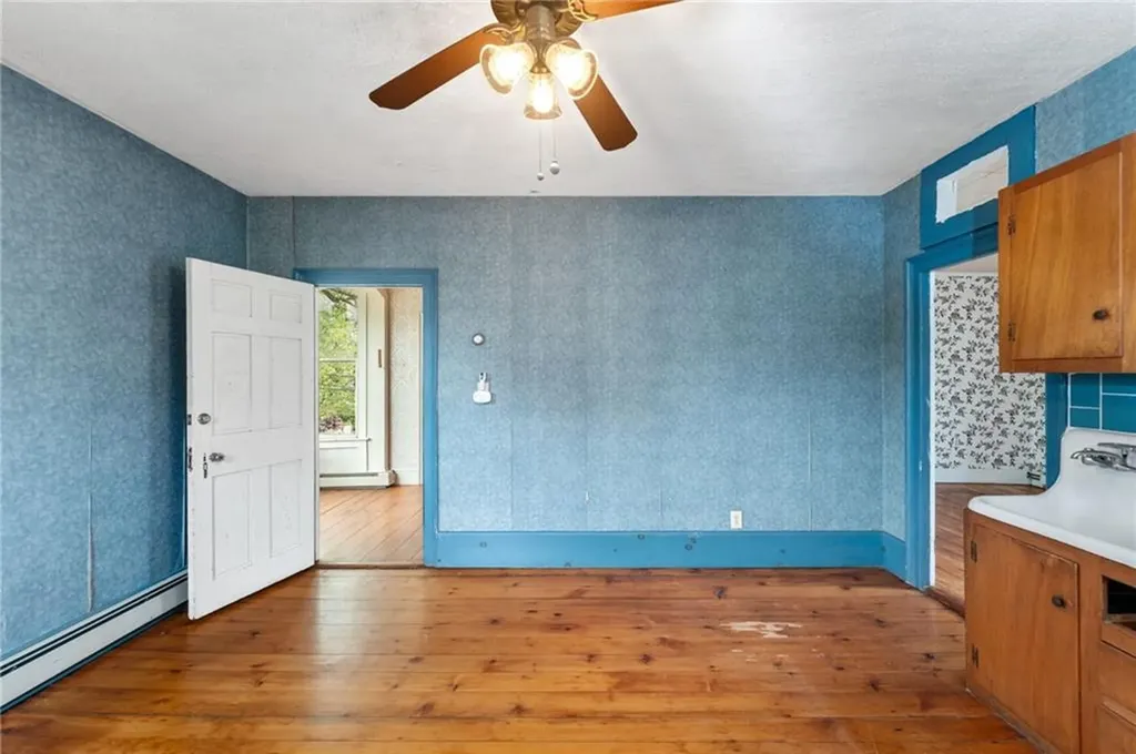 33 Liberty Street Warren RI 02885