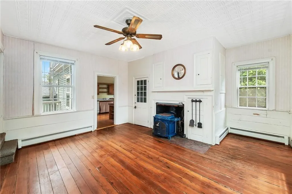 33 Liberty Street Warren RI 02885