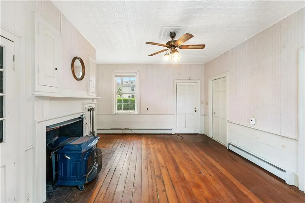 33 Liberty Street Warren RI 02885
