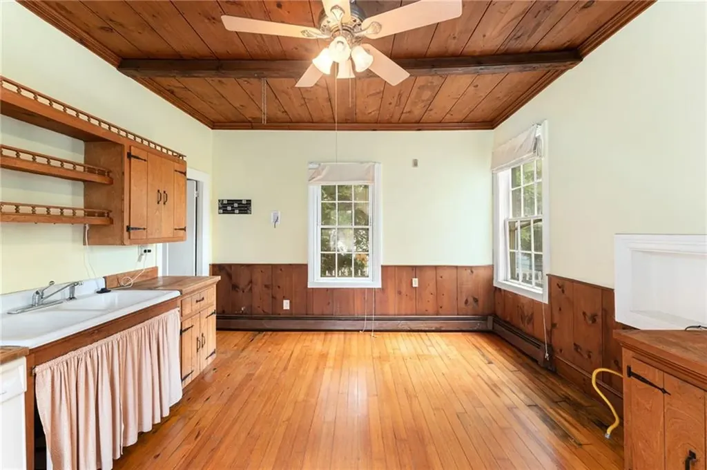 33 Liberty Street Warren RI 02885