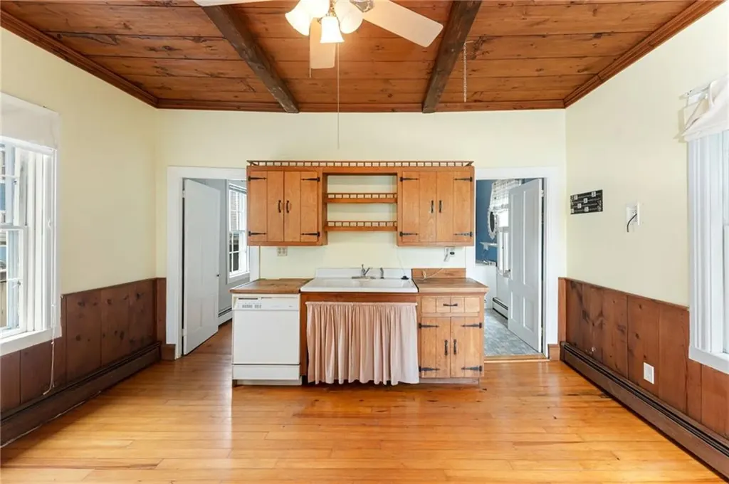 33 Liberty Street Warren RI 02885