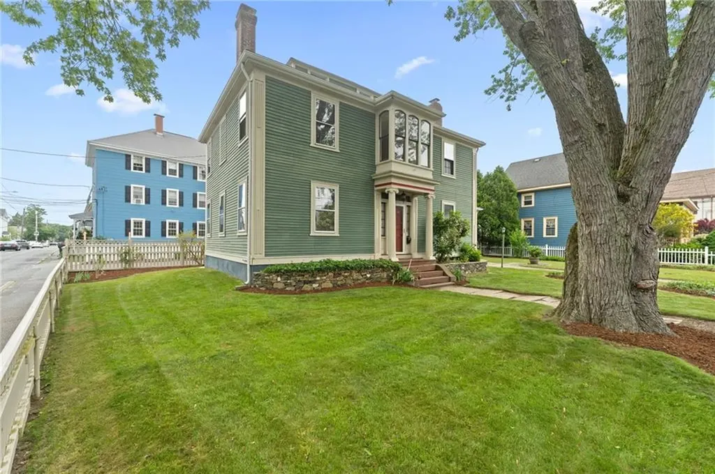 33 Liberty Street Warren RI 02885