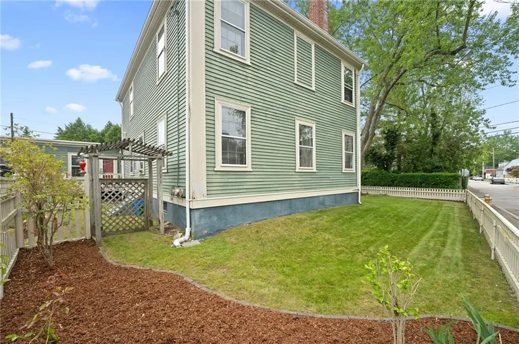 33 Liberty Street Warren RI 02885