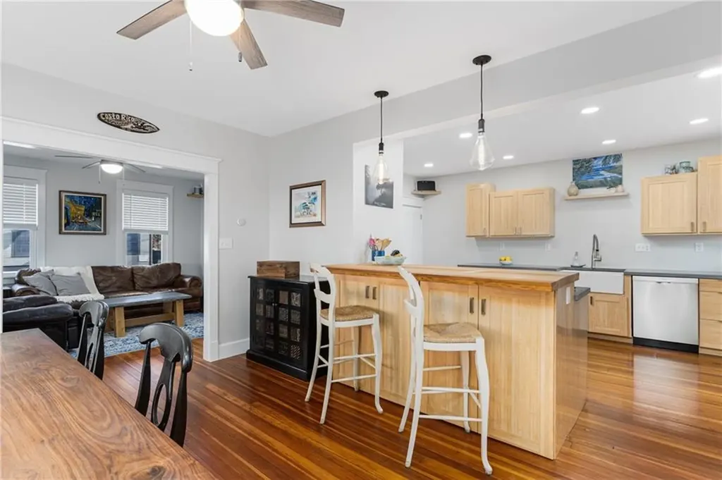 31 Russell Avenue Newport RI 02840