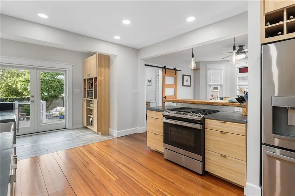 31 Russell Avenue Newport RI 02840