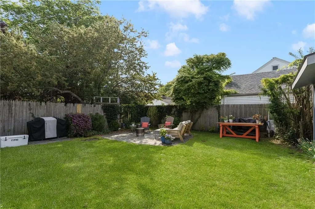 31 Russell Avenue Newport RI 02840