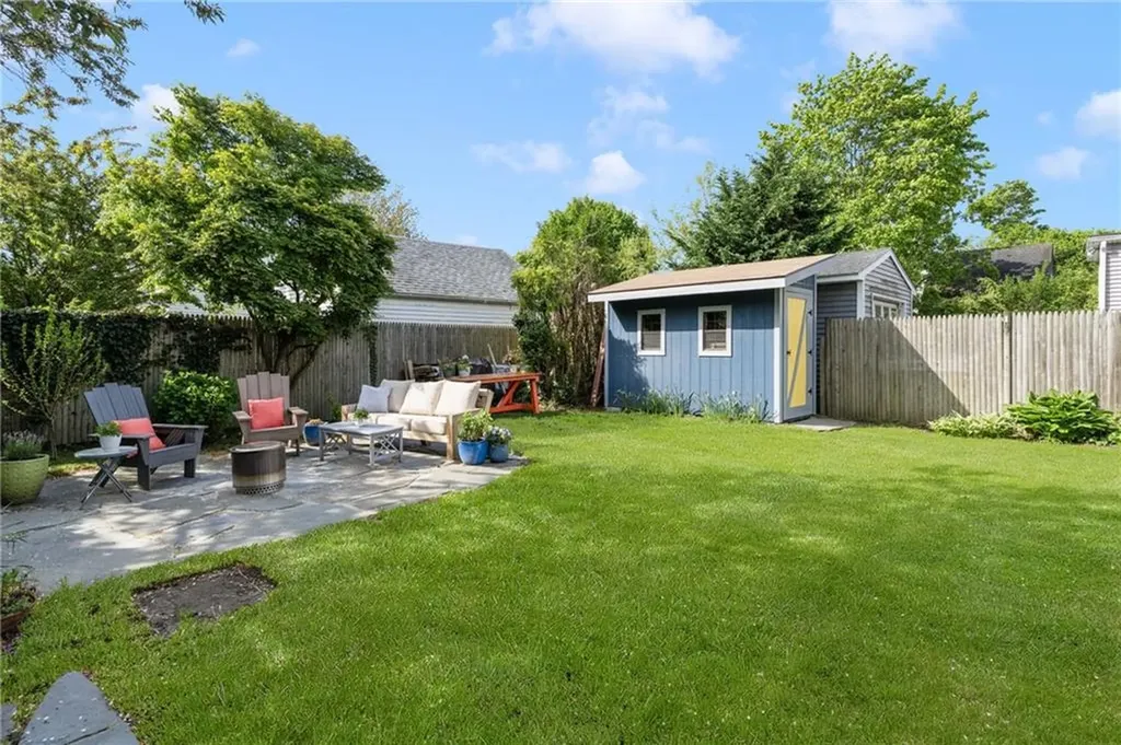 31 Russell Avenue Newport RI 02840