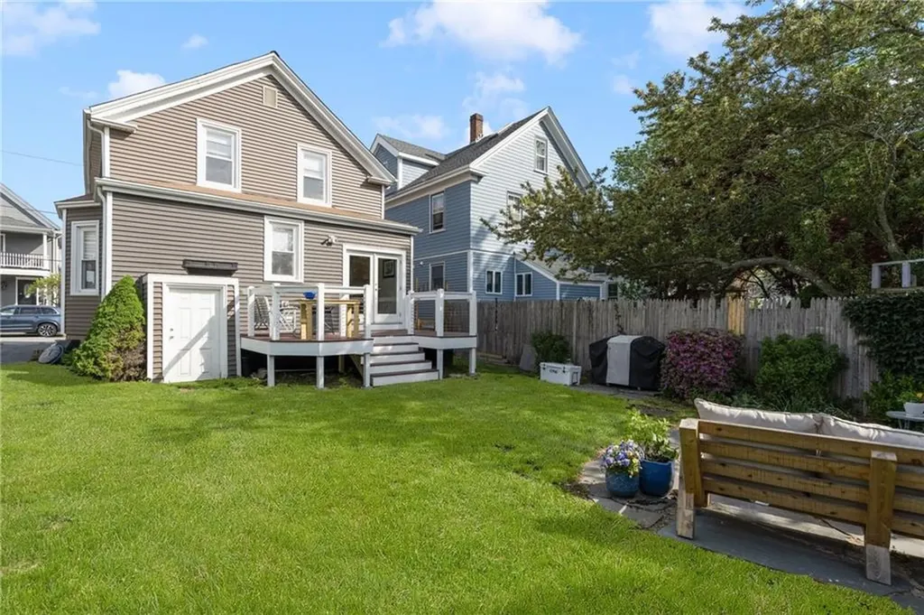 31 Russell Avenue Newport RI 02840