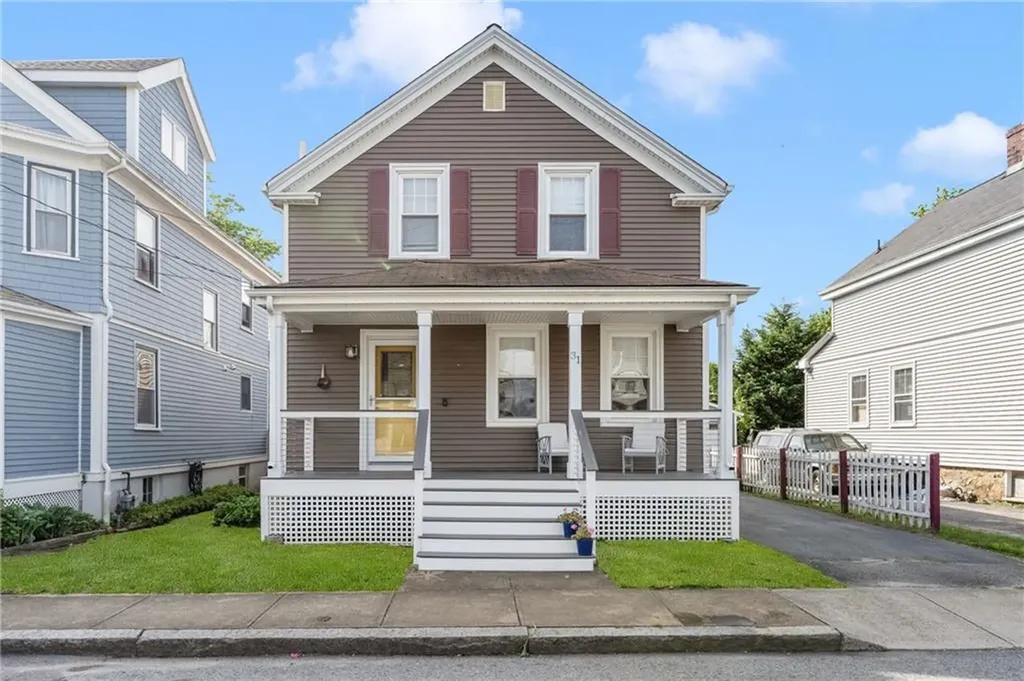 31 Russell Avenue Newport RI 02840