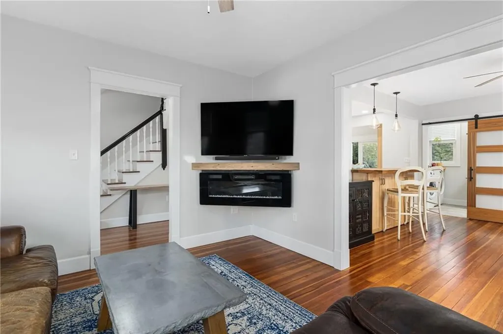 31 Russell Avenue Newport RI 02840