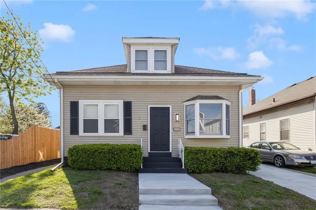124 Vine Street East Providence RI 02914