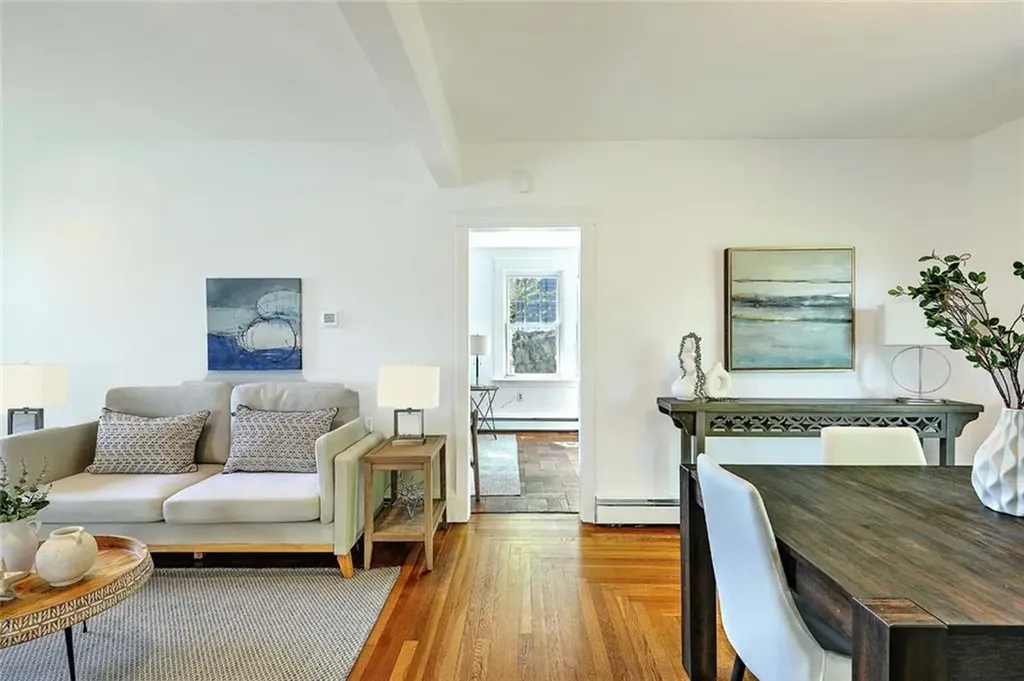 33 Marbury Avenue Pawtucket RI 02860
