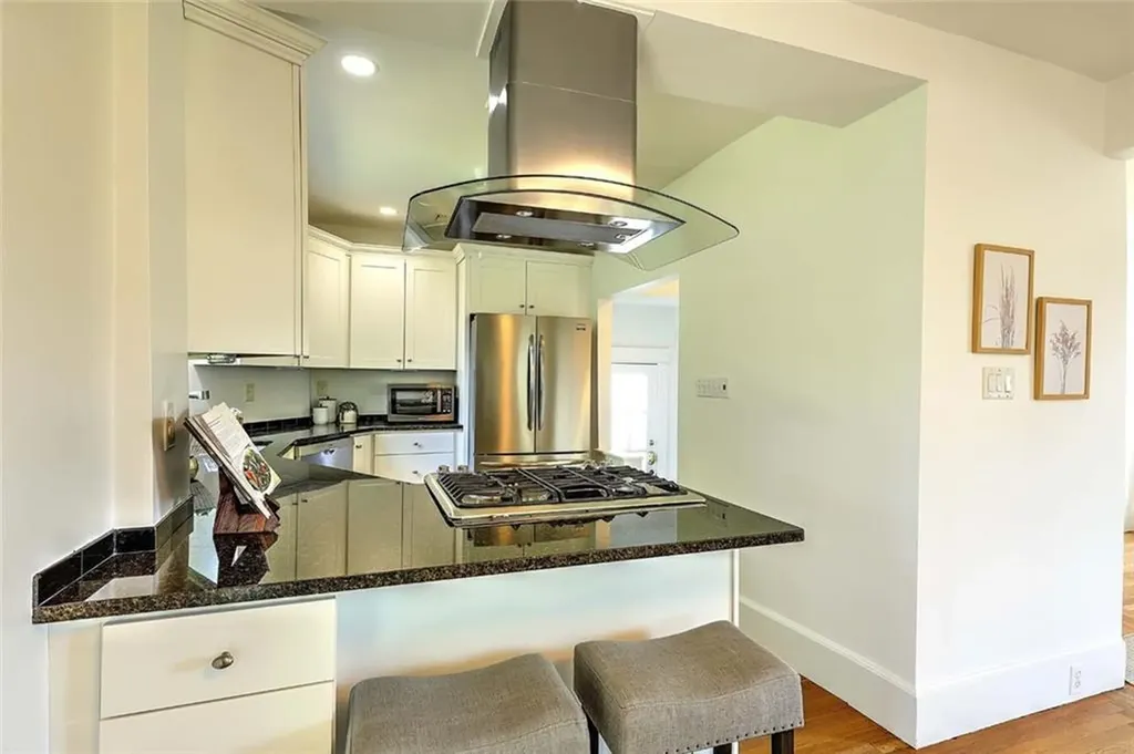 33 Marbury Avenue Pawtucket RI 02860