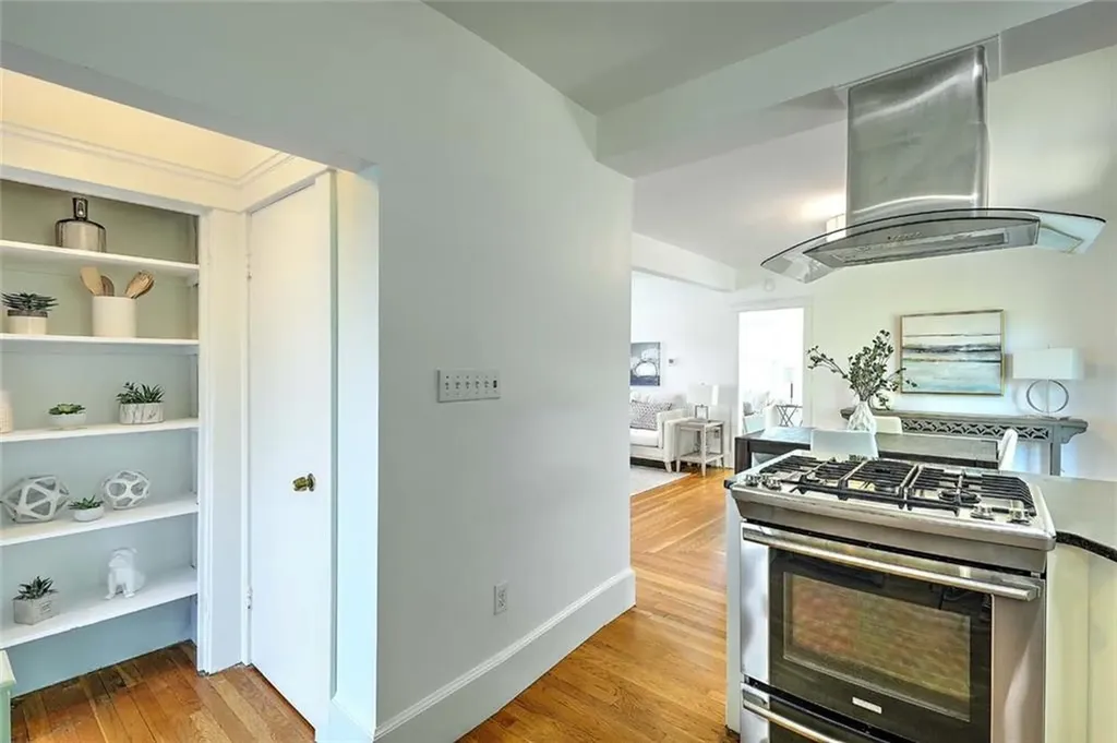 33 Marbury Avenue Pawtucket RI 02860