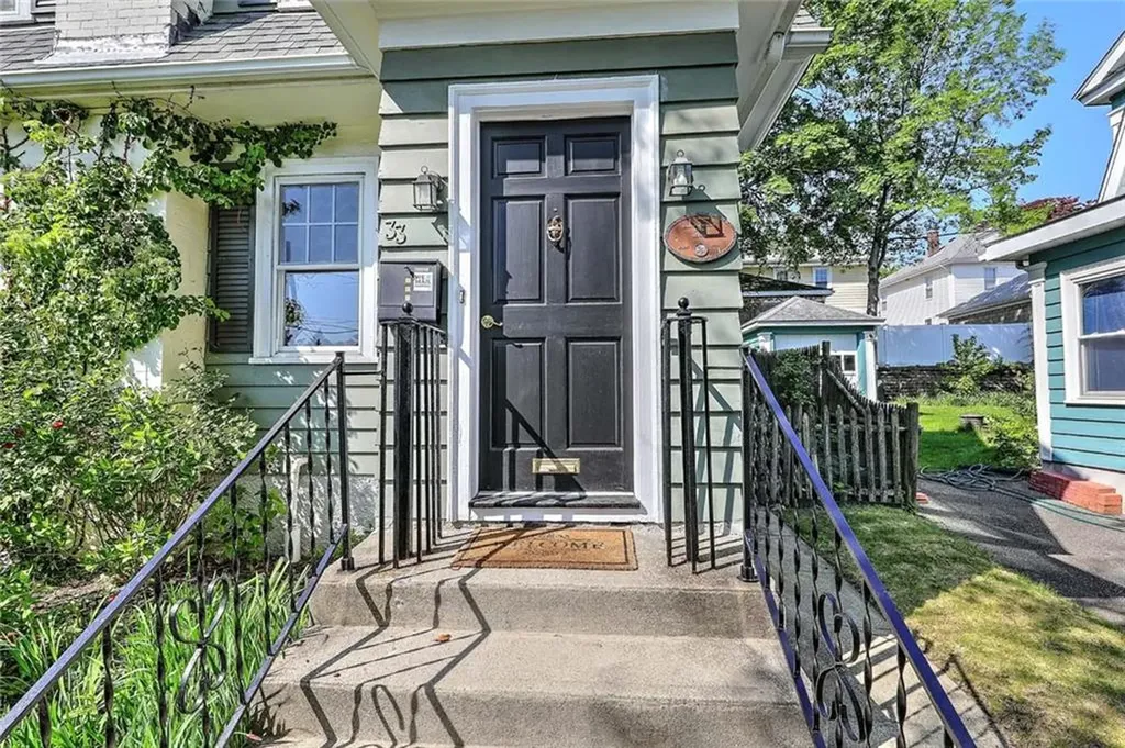 33 Marbury Avenue Pawtucket RI 02860